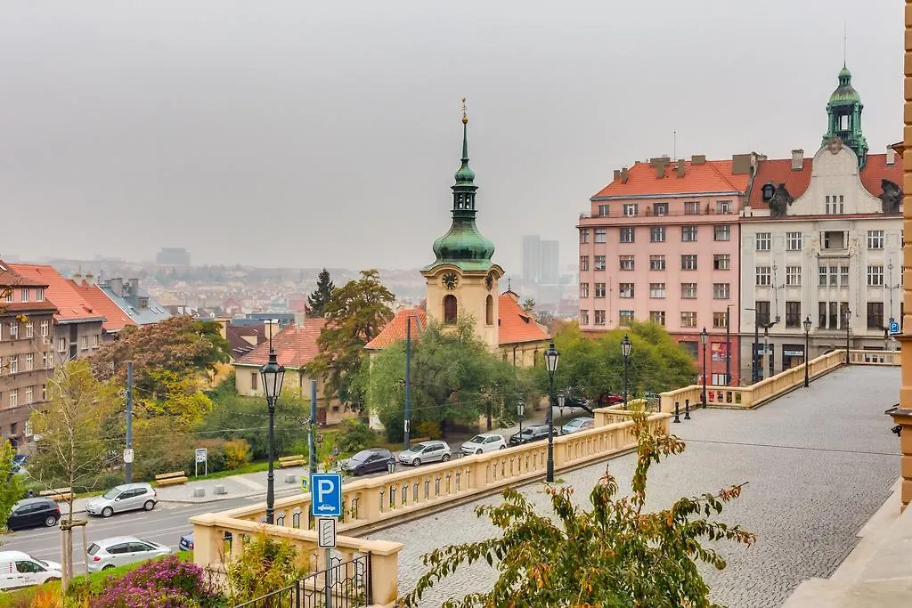 Apartment Pod Stupni 9 Prag
